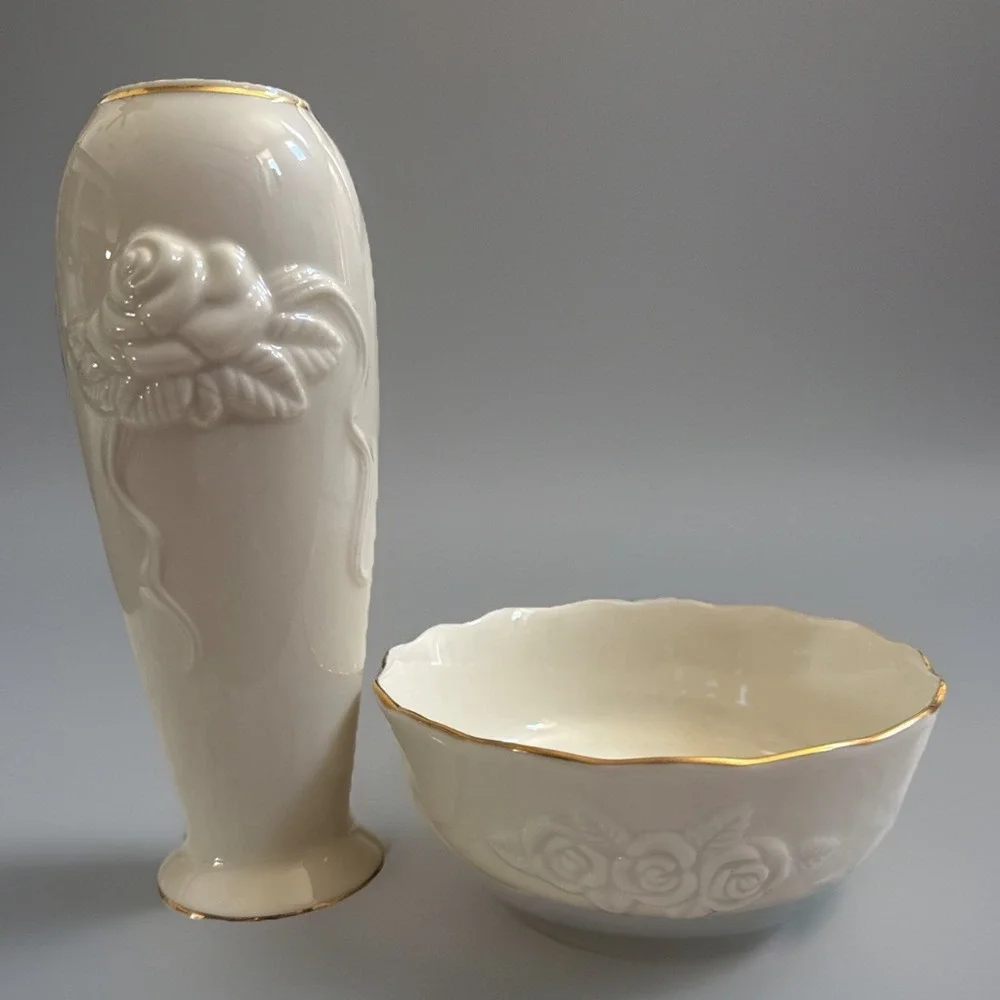 Lenox Ivory Porcelain - Rose Blossom Bud Vase Embossed 7 1/2